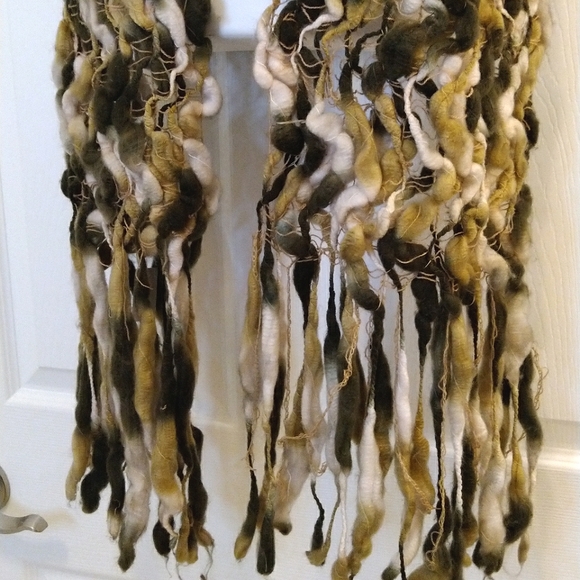 New Mimco (?) scarf - NWOT - Picture 4 of 7